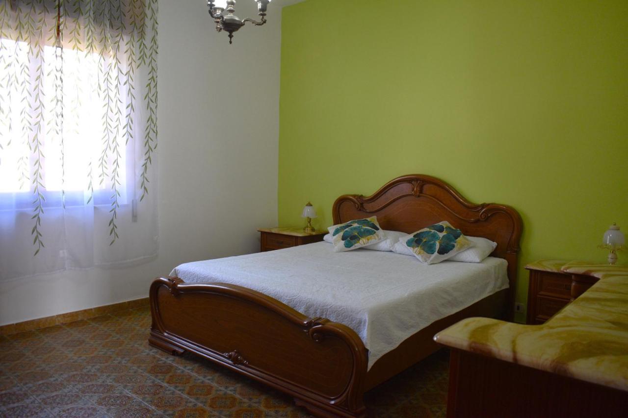 Casa Vacanze "Villa Severina" Iun R6166 R6692 Carbonia Eksteriør billede